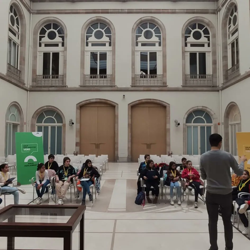 Escola Camí del Cros tweet media