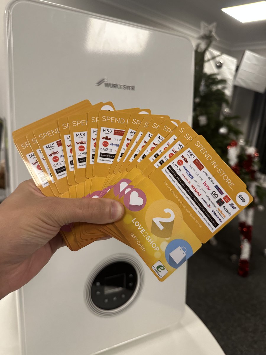 iHeatUK's tweet photo. Christmas competition time!! 🎄
Win £25 Love 2 shop voucher.

TO ENTER:
- Follow us on Twitter
- ❤️ this post
- Re-tweet this post

COMPETITION ENDS 6PM 22ND DEC 2022 https://t.co/qptEQTf5CL