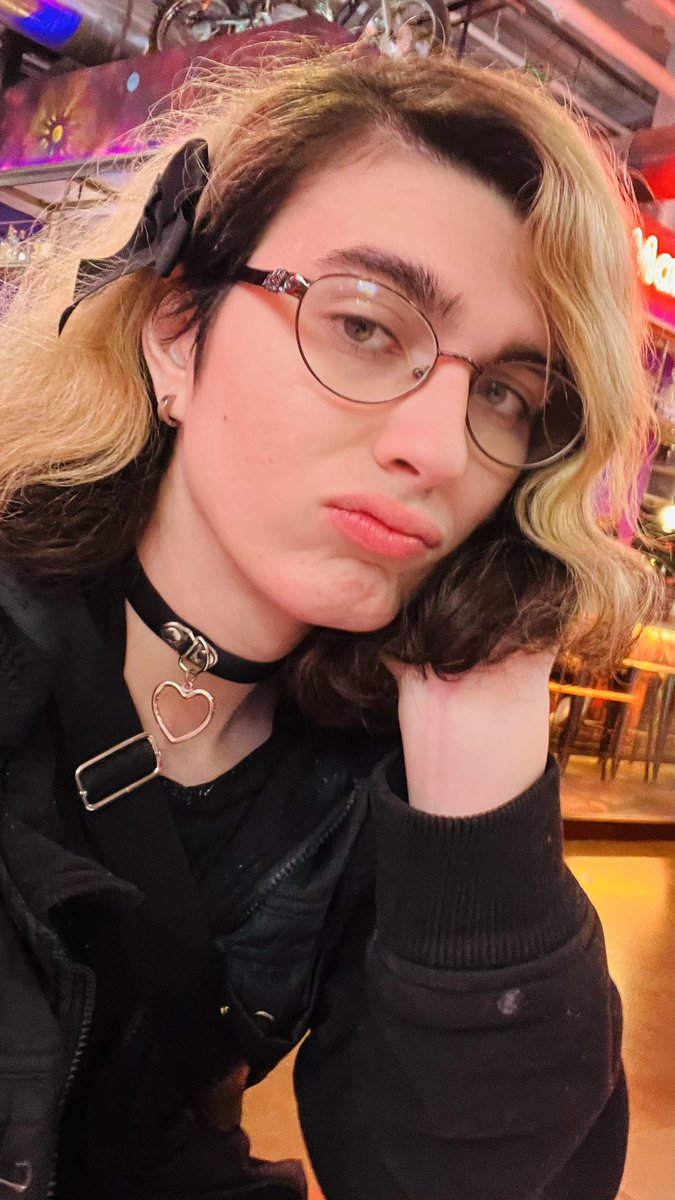 SketchyJJ's tweet photo. Pouty ~ https://t.co/EX2rkdodZQ