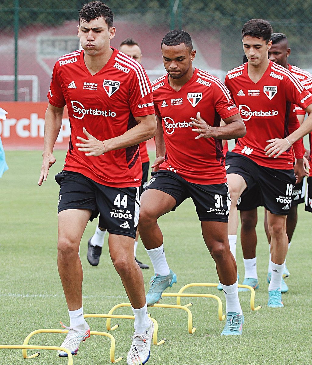 SaoPauloFC's tweet photo. Bora pra segunda semana de pré-temporada 

#VamosSãoPaulo 🇾🇪 https://t.co/BGlhI8ZXOU