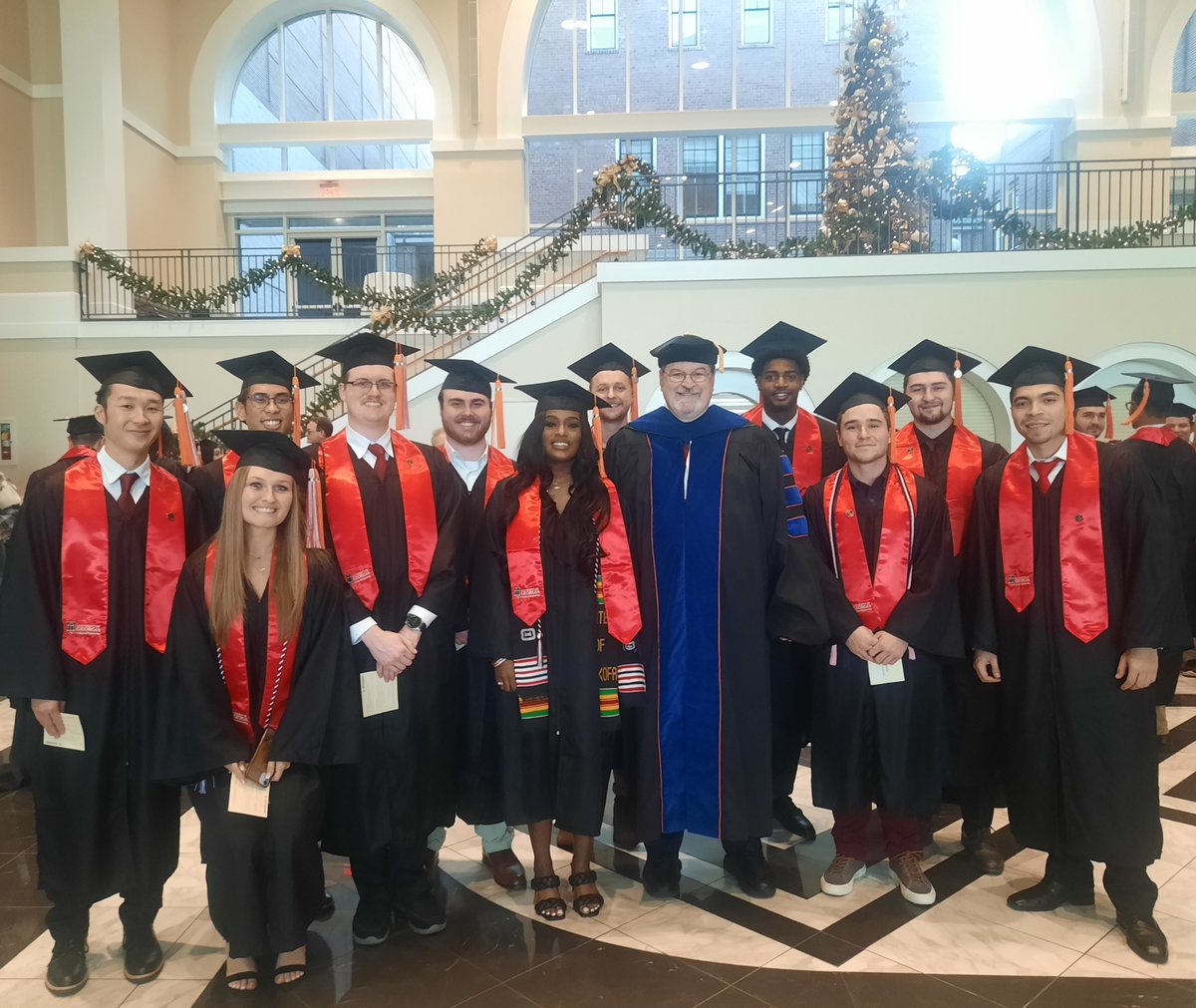 UGA_ECE_Engr's tweet photo. Congratulations to our Fall 2022 Graduates in the School of Electrical and Computer Engineering. @UGA_Engineering 

#AlwaysADawg #UGA #UGAgraduation #UGA2022 #UGA22 #GoDawgs #BulldogEngineering #UGAGrad https://t.co/qWGiu3oKw3