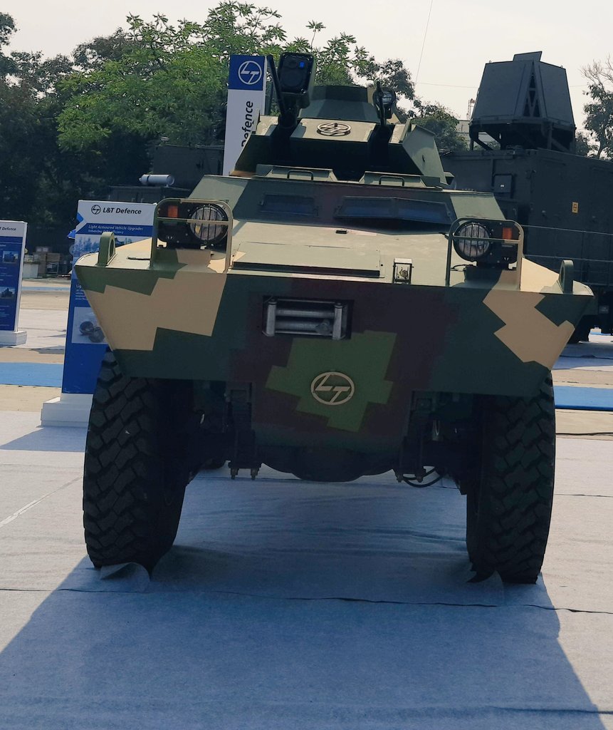 AdithyaKM_'s tweet image. One can spot the 🇵🇭 V-150 Commando, possibly one upgraded by 🇮🇳 L&amp;amp;T under the LARSU project of PN &amp;amp; PAF. Details of the LARSU project:maxdefense.blogspot.com/p/light-armor-… @MonteroMax The V-150 upgrade was displayed during #DefExpo2022
1/2