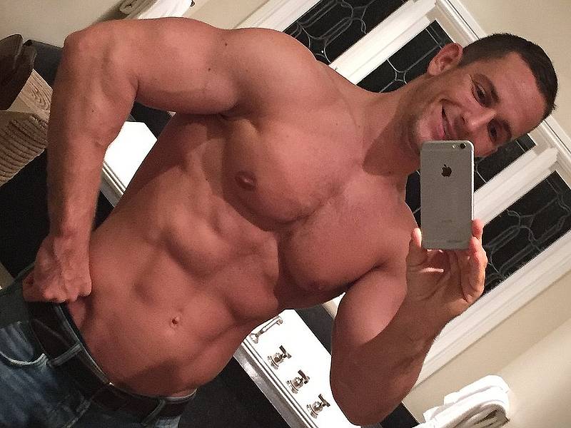 CamGuys_Social's tweet photo. Tempting Stefano is online right now, here: https://t.co/OJv40bHycu
#stalion #boy #men #man #muscle #hunk https://t.co/o7L2fHzkdg