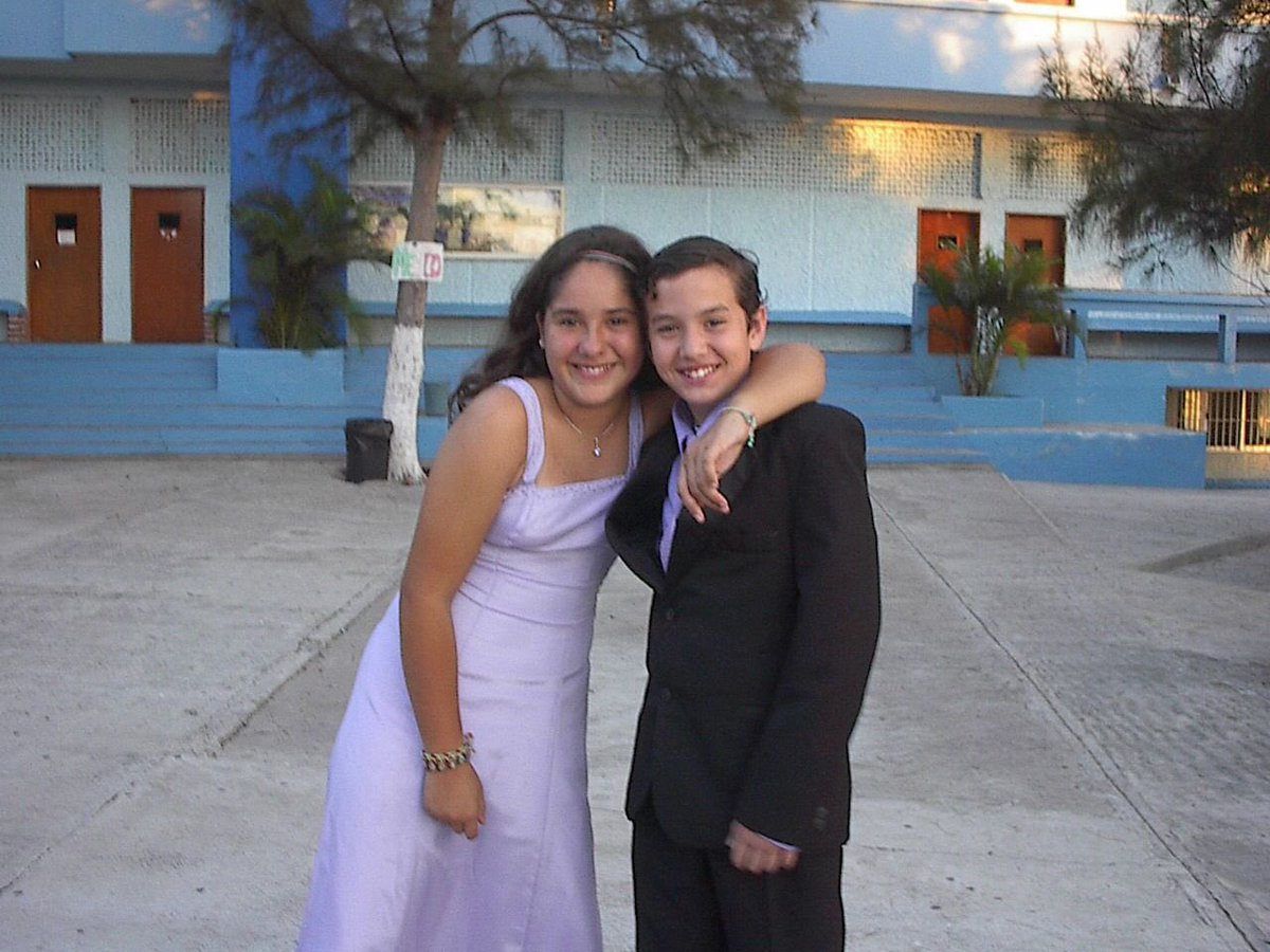 melissatarabay's tweet photo. Te amo, te amo te amo siempre. 

Andrés, estoy rota, pero te amo siempre. 

No tengo voz, pero la voy a recuperar para decirte siempre cuánto te amo. https://t.co/Trngzn8g3P
