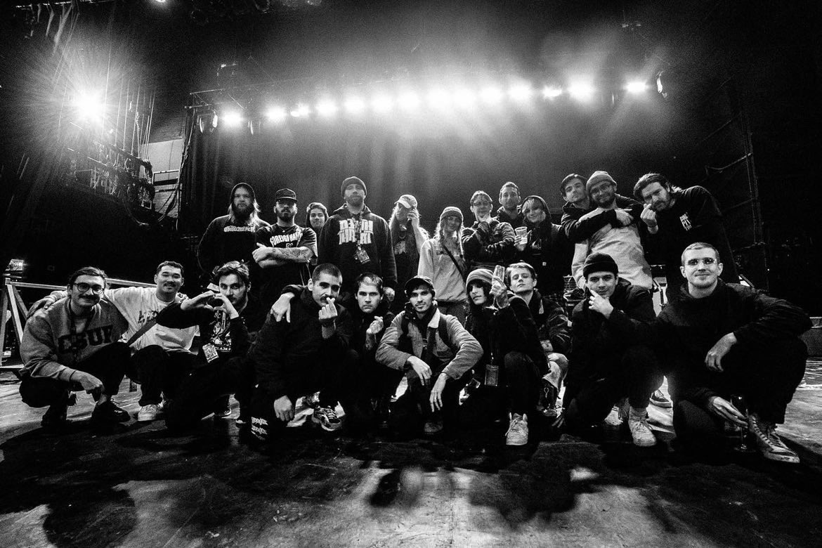 foreignhandsDE's tweet photo. The Eulogy Tour was the best tour we’ve ever done as a band. Despite all the setbacks and challenges thrown our way, we’re thankful to @counterparts905 @syscband and @dyingwishhc for being the best people and making this such a great experience. https://t.co/FvJ2XTLnvg
