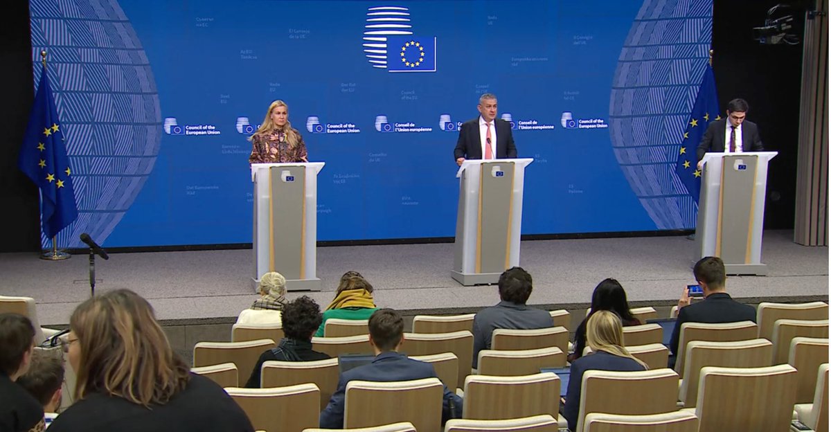 DaveKeating's tweet photo. 🇨🇿Minister @JozefSikela announcing now "we did our job, we have a deal" on #GasPriceCap - after months of negotiations & fierce resistance from 🇩🇪
Cap has been set at €180/MWh but "we have included safeguards which will ensure 🇪🇺market will remain attractive for gas suppliers" https://t.co/Jjr5CVvk2S