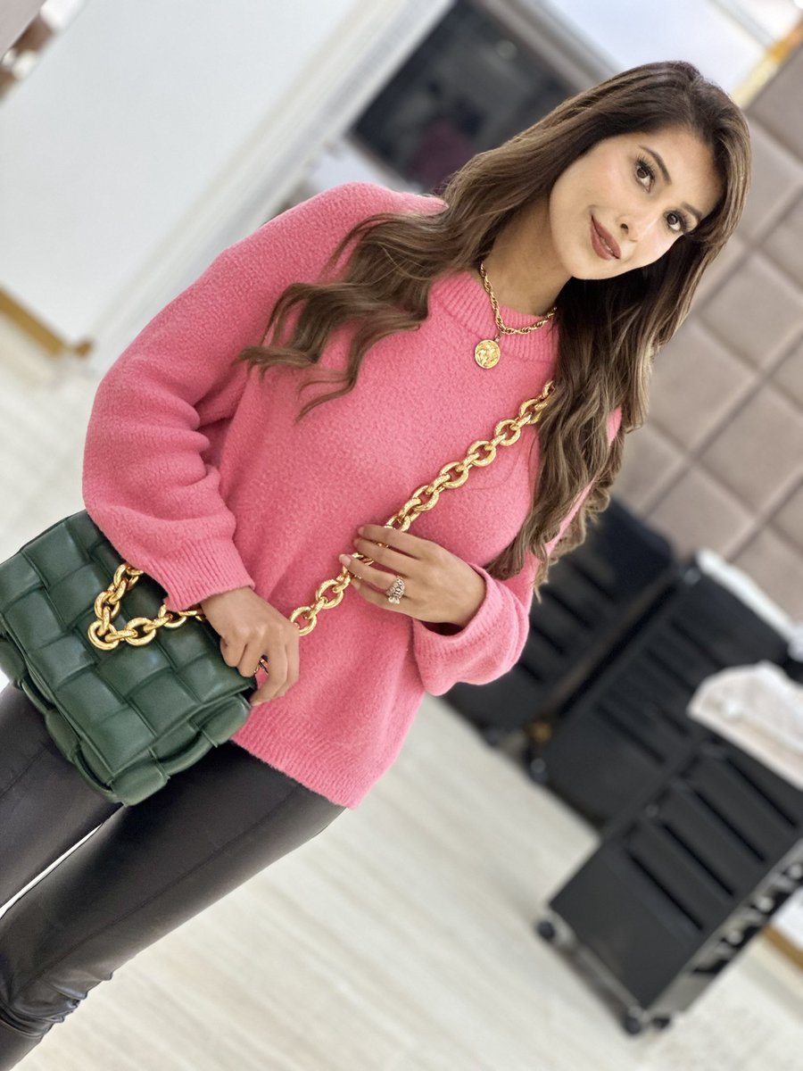 jaspreet_33's tweet photo. Perfect hair for every girl with wella professionals only.
#wella #wellaprofessionals #wellaindia @WellaPro @WellaHairUSA @ModernSalon https://t.co/DMqGK4MTxM