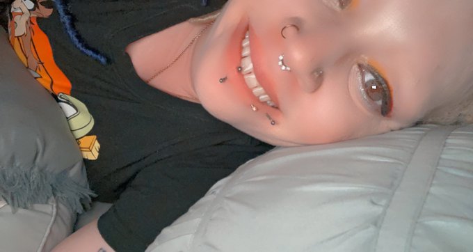 A smile makes everything better 🥰😁 https://t.co/jzSl80ReYQ