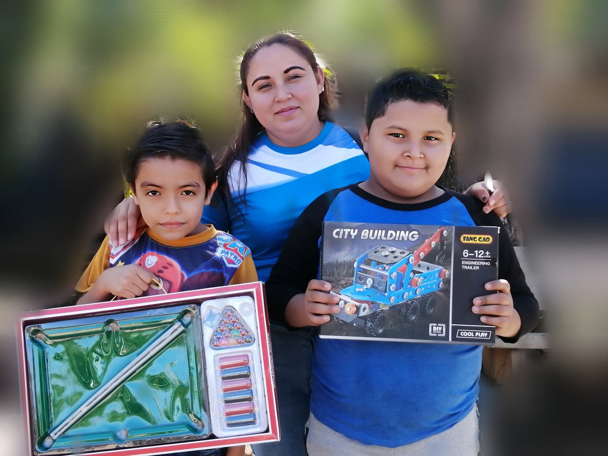 DiriambaD2's tweet photo. #Nicaragua
#Distrito2ConDaniel2022 // alegrisimo el GRUN a través del MINED hacen entrega de juguetes a niños y niñas de Educación Inicial, educación especial. El GRUN premiando la persistencia de cada niño y niña, así mismo  propiciando una feliz Navidad. https://t.co/iQgJGFH7Js