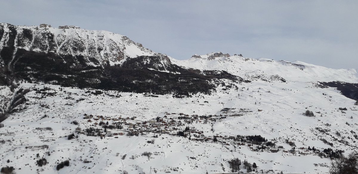 saultprovence's tweet photo. @Varsfob @k2skis @hautesalpes @CRT_RegionSud @LaProvenceAlpes @f3Alpes Profité aujourd'hui 😊 https://t.co/aVEOti0arE