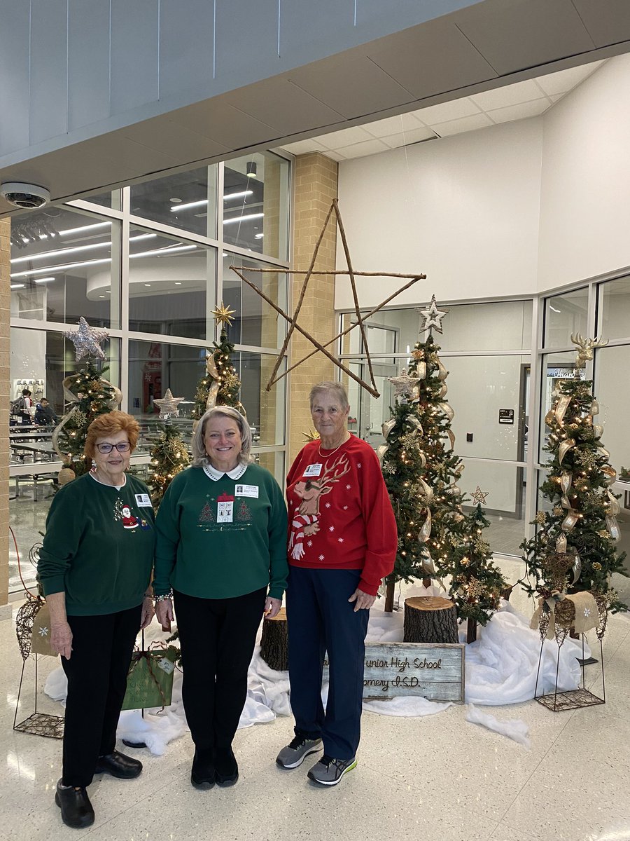 Oak Hills is blessed by these angels. 👼Our loving community &amp; teachers giving our students a Very Merry Christmas! Thank you all!💙🎄 ❤️<a href="/mumctex/">Montgomery UMC</a> <a href="/mrsnordstrom/">Melissa Nordstrom</a> <a href="/wjebousek/">Wendy Jebousek</a> <a href="/oakhillslions/">The Lions Den</a>
