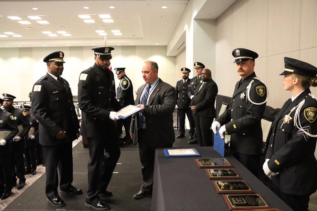 Congratulations to our newest Department of Corrections’ graduates! We’re so grateful and proud of their effort and commitment.
 
If you’re interested in learning more about a career as a correctional officer, please visit: cookcountysheriff.org/employment/swo…

#GoWithCCSO