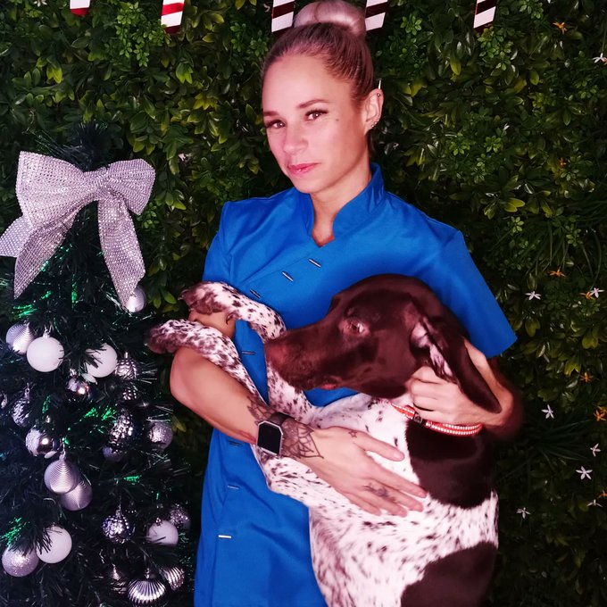 Guess who's now a fully qualified massage therapist 🎉🙂 spent 2022 working my wee ass off and behaving<a href="/tag/celebrate"class="tags"><span>#celebrate</span></a><a href="/tag/progress"class="tags"><span>#progress</span></a><a href="/tag/goals"class="tags"><span>#goals</span></a><a href="/tag/workhard"class="tags"><span>#workhard</span></a><a href="/tag/massage"class="tags"><span>#massage</span></a>