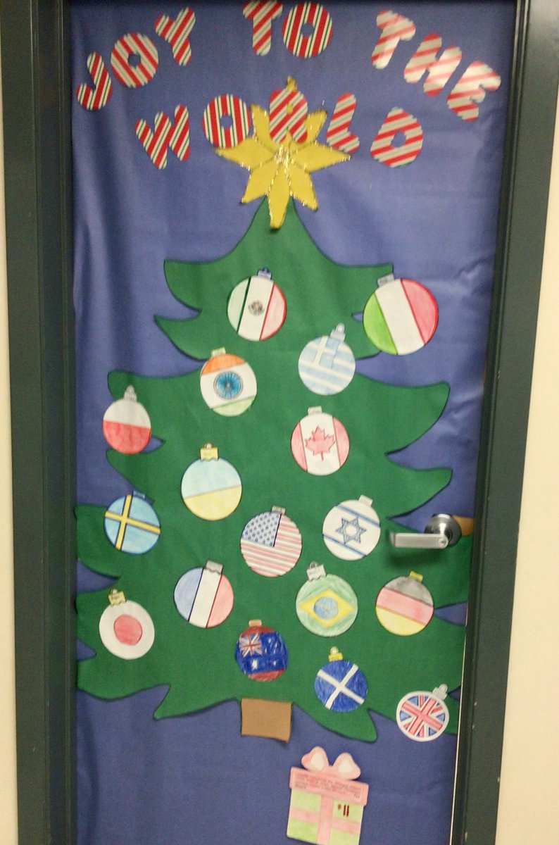 am_RETSD's tweet photo. Deck You Door Day! 
Check out our festive creations.  More photos in the comments! https://t.co/qTcbAPN9q8
