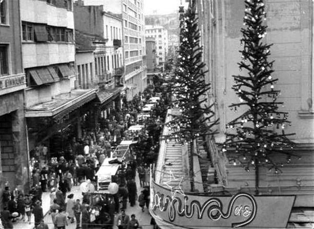 Christmas is all around 

#VintageAthens #stomouseio #Christmas