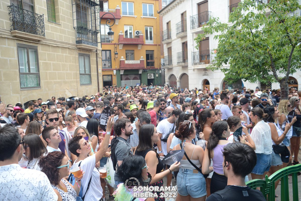 Diagnóstico Binario - Dx01 (@diagnostico01) on Twitter photo Ahí y ahora!!! 🥹🥹 <a href="/sonoramaribera/">Sonorama Ribera</a> <a href="/NeoMusicBox/">Neo Music Box</a> <a href="/Artdetroya/">Artdetroya</a> #nostalgia #ArandadeDuero #music #festival #verano #rock #indie Ahí y ahora!!! 🥹🥹 <a href="/sonoramaribera/">Sonorama Ribera</a> <a href="/NeoMusicBox/">Neo Music Box</a> <a href="/Artdetroya/">Artdetroya</a> #nostalgia #ArandadeDuero #music #festival #verano #rock #indie