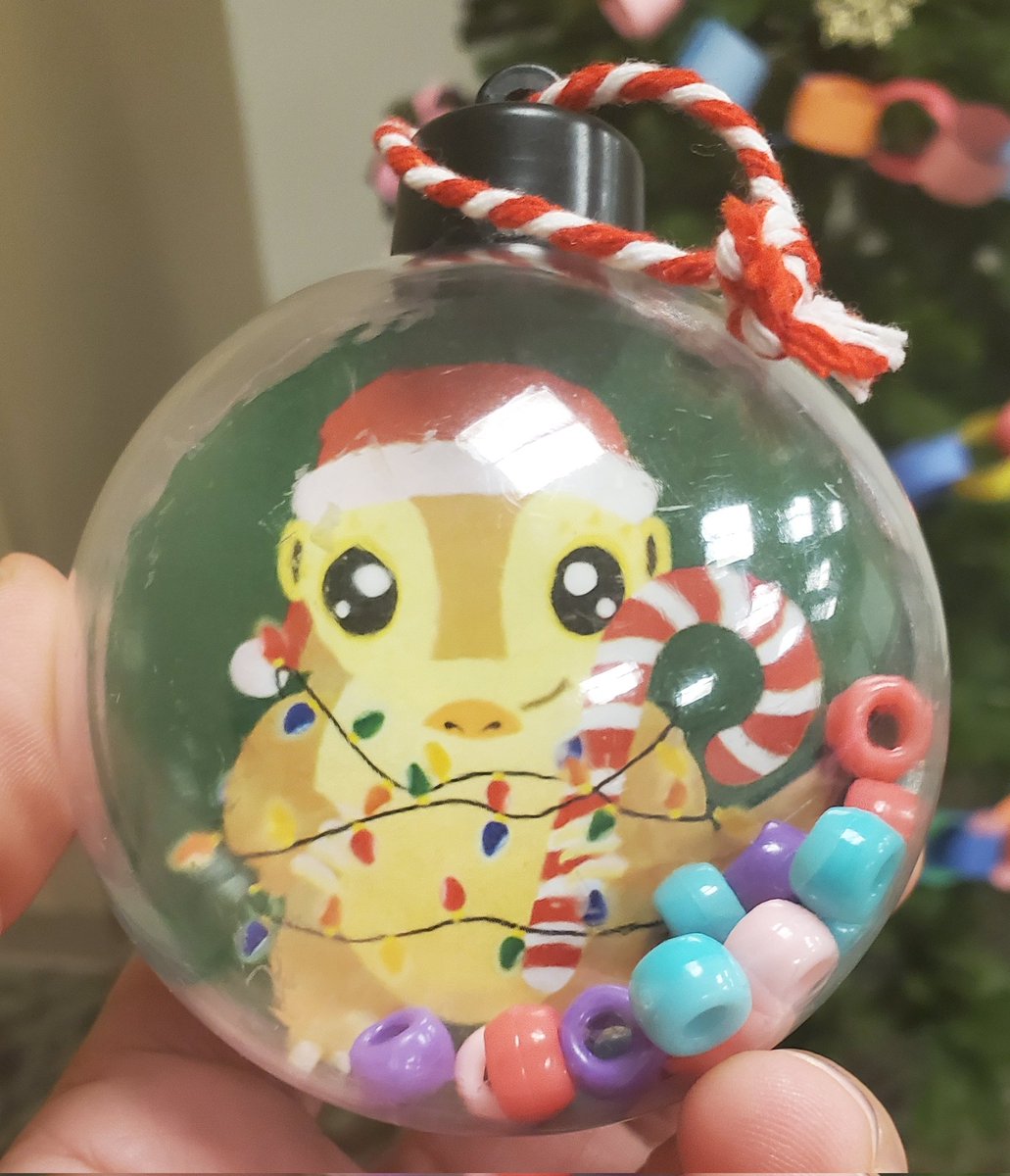 pangolin_pete's tweet photo. Love the pangolin ❤️ Save the pangolin ✌️#Christmas #holidays #pangolinpete https://t.co/5kCCnSe5mI