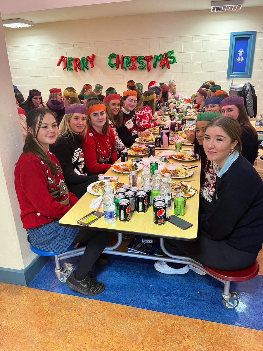 stmarysmallow's tweet photo. Sixth years enjoyed a well deserved break this afternoon &amp; took time to share Christmas dinner together.

A sing song followed and lots of memories were made. Great fun was had by all!��🎄🎉

 Thank you to Ms. Crowley &amp; Ms. O’Sullivan for organising.

#stmarysmallow #studentvoice https://t.co/aOxA7SJxGl