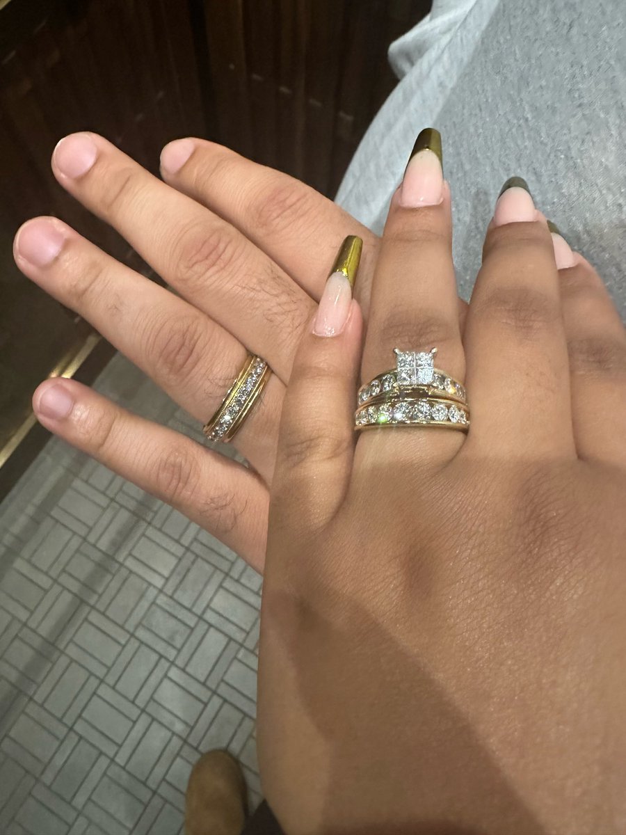 Got Married. More Pics later 💍