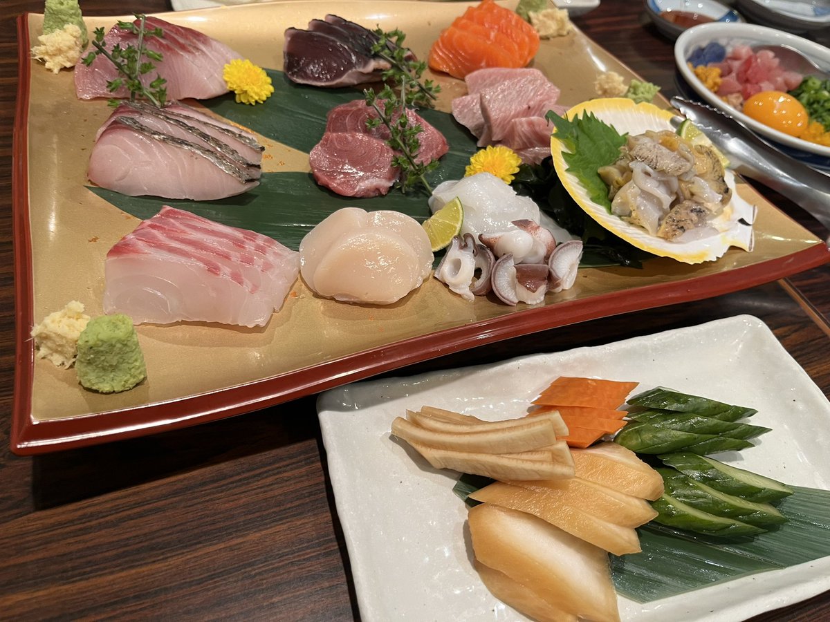 eijijima's tweet photo. 以前から研究会でランチを食べていた店(今はランチはなしです)で昨日食べてきました。すし居酒屋海の幸https://t.co/6IPIO28PBZ
店長さんが料理の数々をアップしているのでチェックしてみてください。素晴らしいお酒もたくさんあって、コスパも最強です。やっぱり凄いお店でした。 https://t.co/LYagupYbAd