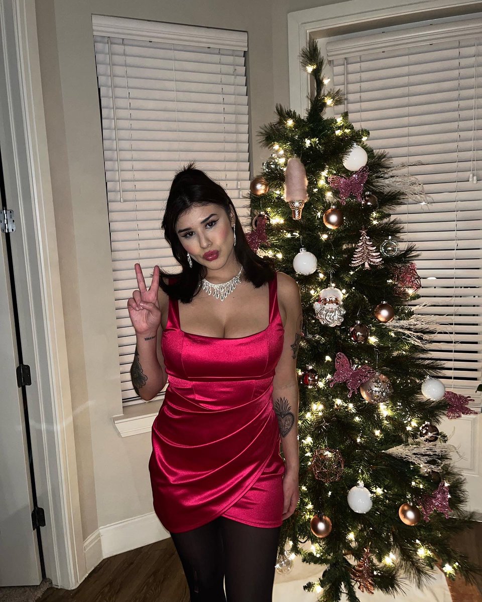 aymzriv's tweet photo. feelinnn 22🥂💖😚 https://t.co/6IANBevxLV