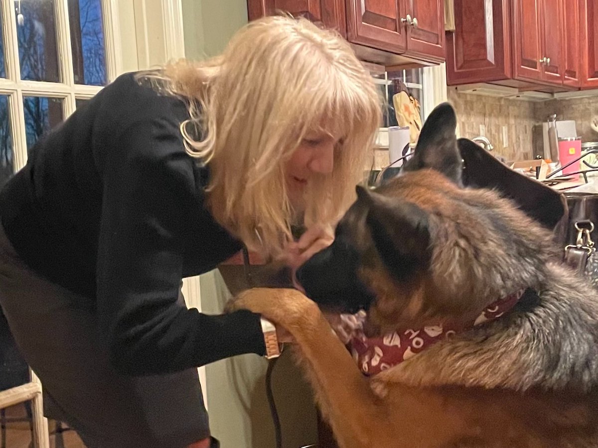 ndutchesshosp's tweet photo. A #DanburyCT woman was just taking advantage of benefits savings by participating in Nuvance Health’s employee #wellness program — or so she thought. Abnormal bloodwork results led her to a rare #cancer diagnosis &amp; major abdominal surgery. Deanna's story: https://t.co/8TNfSFtZRj https://t.co/lWKxbtO3RK