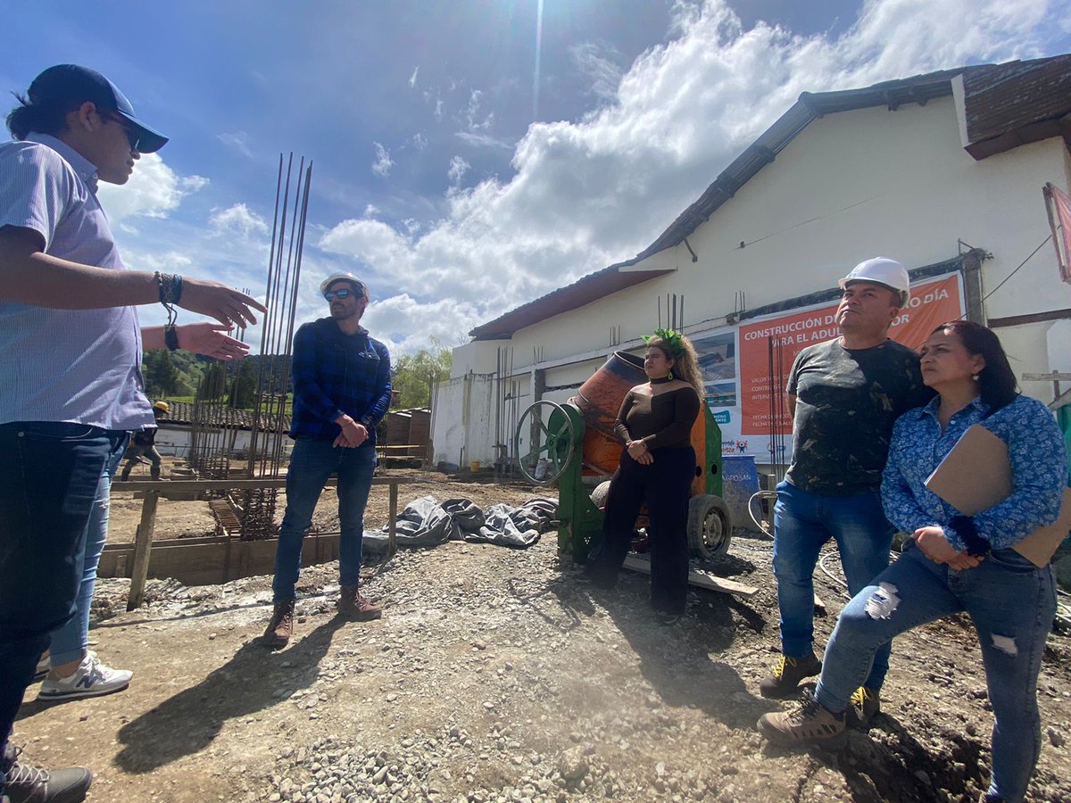 GoberCaldas's tweet photo. En un 17 % avanza la construcción del Centro Vida en #SanFélix, #Salamina. Para el mes de marzo de 2023 los adultos mayores de este corregimiento contarán con un espacio digno en el que podrán disfrutar sus años con bienestar.

#PrimeroLaGente https://t.co/tDl3L4TbC1