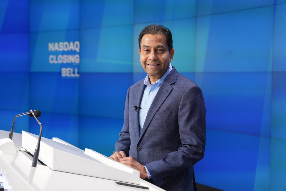 NasdaqExchange's tweet image. Join us in welcoming @Ocugen to the @NasdaqExchange Closing Bell. 🧬🛎

$OCGN is a biotechnology company focused on discovering, developing, and commercializing novel gene and cell therapies and vaccines. #NasdaqListed