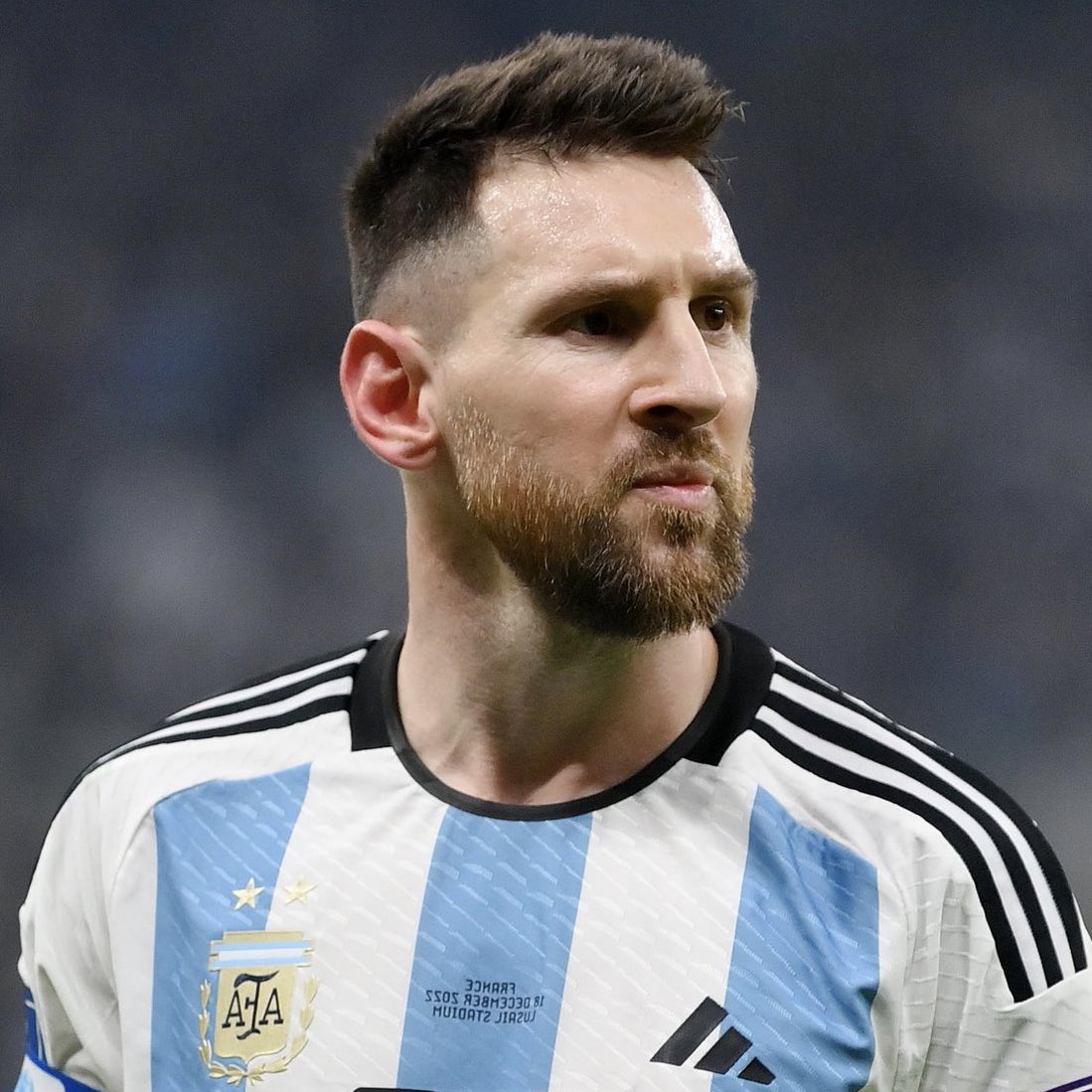 choquei's tweet photo. 🚨VEJA: O site ‘90min’ atualizou a lista de melhores jogadores da história do futebol. 

Messi aparece em primeiro lugar, Maradona em segundo e Pelé em terceiro. Neymar não está na lista. https://t.co/tcCEIuA4JZ
