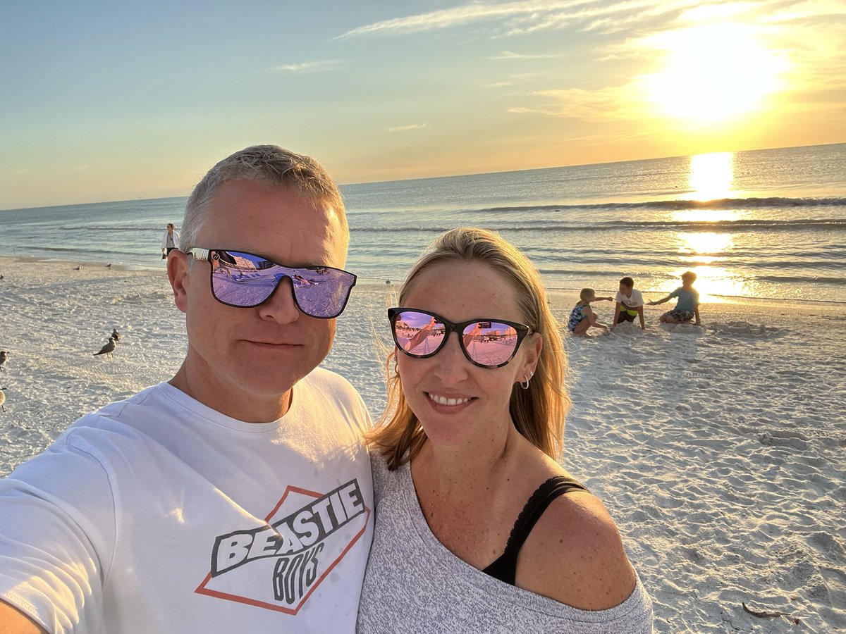 shannonryu's tweet photo. Day three, all Blenders, all day. @BlendersEyewear https://t.co/cvUYmvrBny