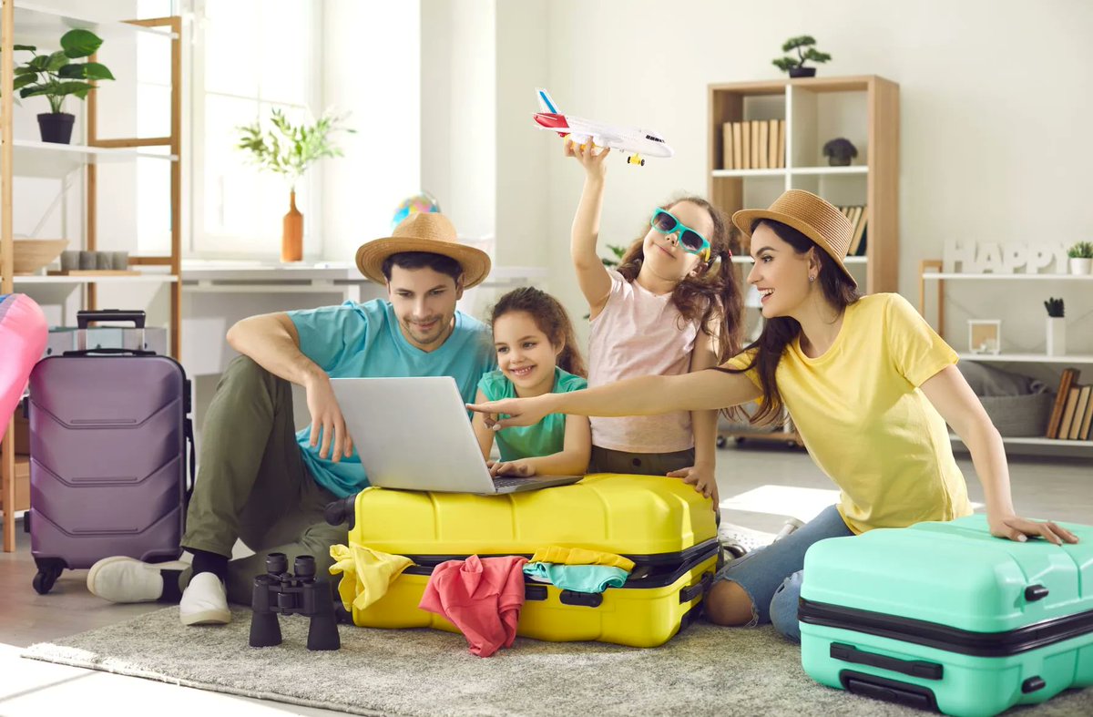 Whether you're staying close to home or traveling  afar, plan ahead to make your holiday travel a cinch! #northcoastorganic #holidaytravel 
buff.ly/3WoMXZw