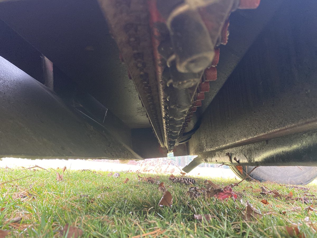 ryanarthur21's tweet photo. I wonder why it wouldn't pickup pine needles or cones.... complete rebuild with new rubber fingers, bearings, drive chain of a fellow @GolfNorthToday leaf vacuum! #fixnotreplace @CobbleHillsGolf https://t.co/GY0HRnWleo