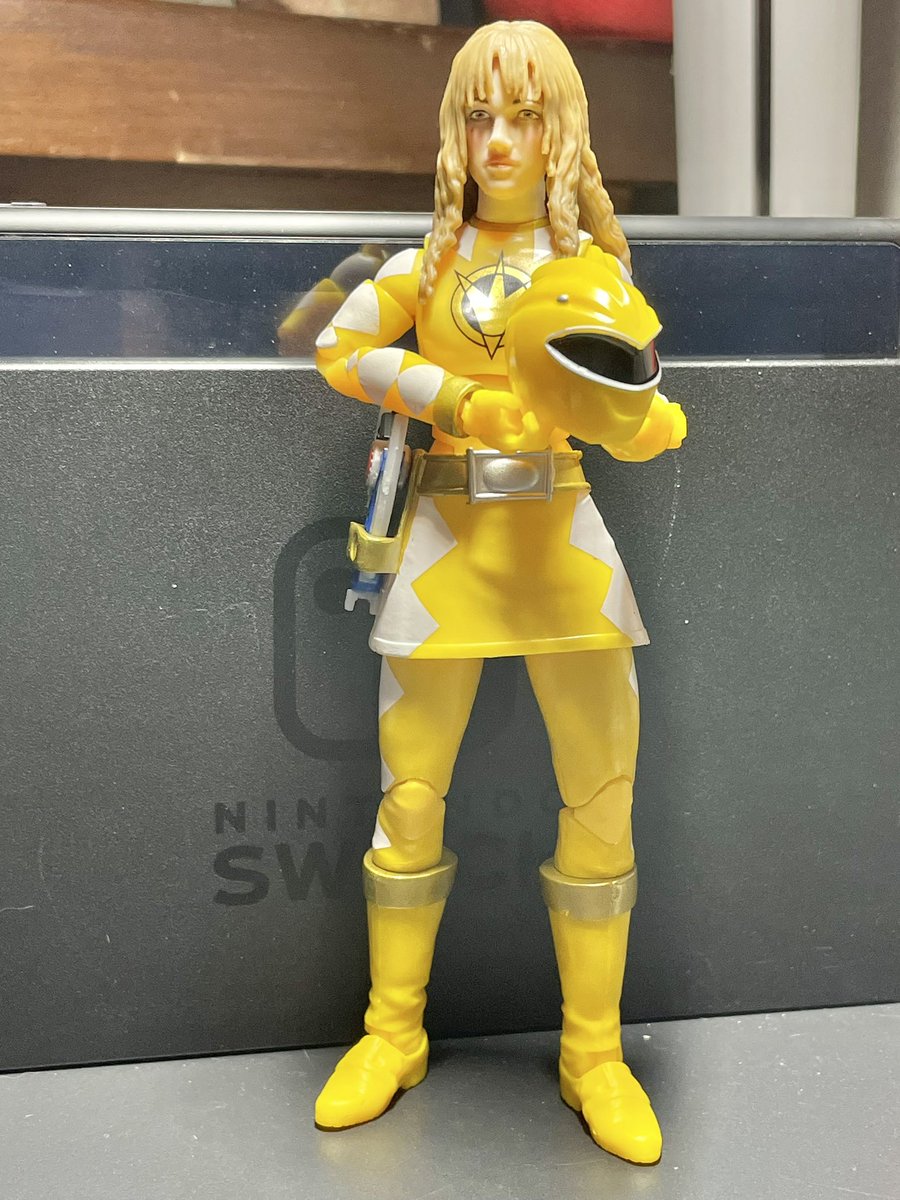 J03y_K10's tweet photo. @RedRangerChris also got me #PRLightningCollection Dino Thunder Yellow as an early Xmas Gift. Thanks yet again bro!!! #PowerRangers #CollectorsHelpingCollectors #MerryXmas22 https://t.co/4aCHHziSQd