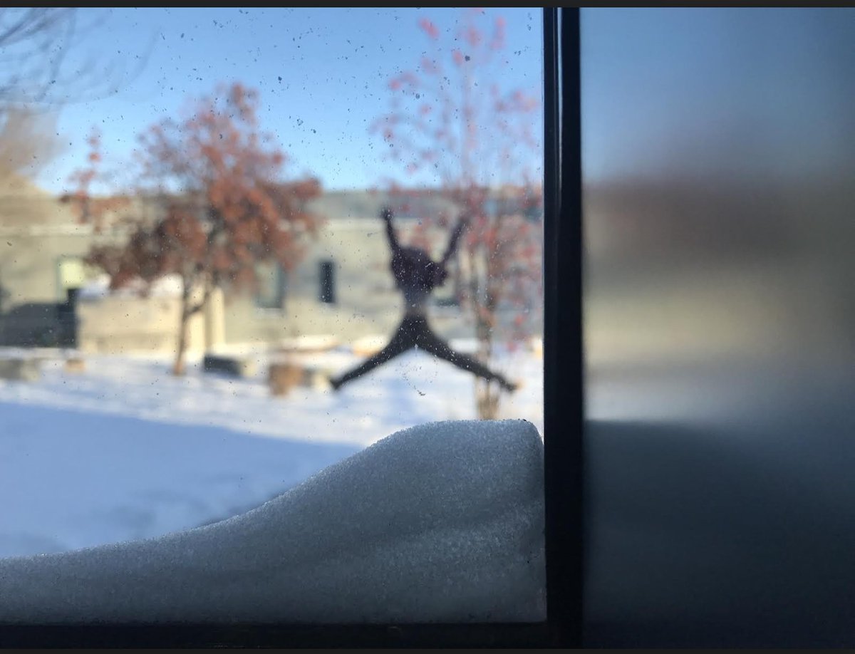 #ParLaFenêtre2023 #Twoulipo #EQ38
Bonjour, voici la classe 9A. Nous sommes ravis d'être dans cette activité avec vous.