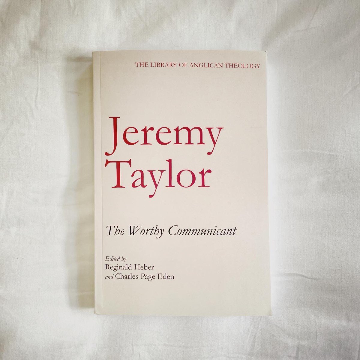 ANGLICAN BOOK GIVEAWAY!
One lucky reader will get to pick a book from our Library of Anglican Theology for Christmas. Retweet and ♥️ before 12/24. And put those finishing touches on your Christmas list by checking out the books we've made so far: tiny.cc/anglicanlibrary