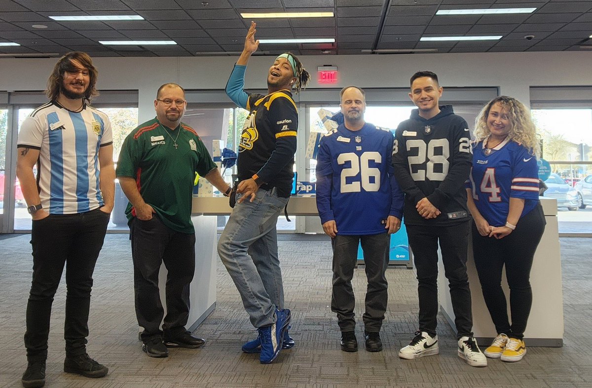 DSW Spirit Week #football #futbol #jerseyday #CTC #LasVegas #lifeatatt #attemployee  #DesertTKO @DesertSW_  @gowestregion  @joseespinelc