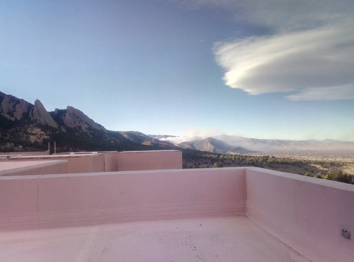 CXplorers's tweet photo. #sunshinefire #sunshinewildfire view from NCAR Mesa Lab. Lab closing early today. @mitchellbyars https://t.co/vRjD6W4ivA