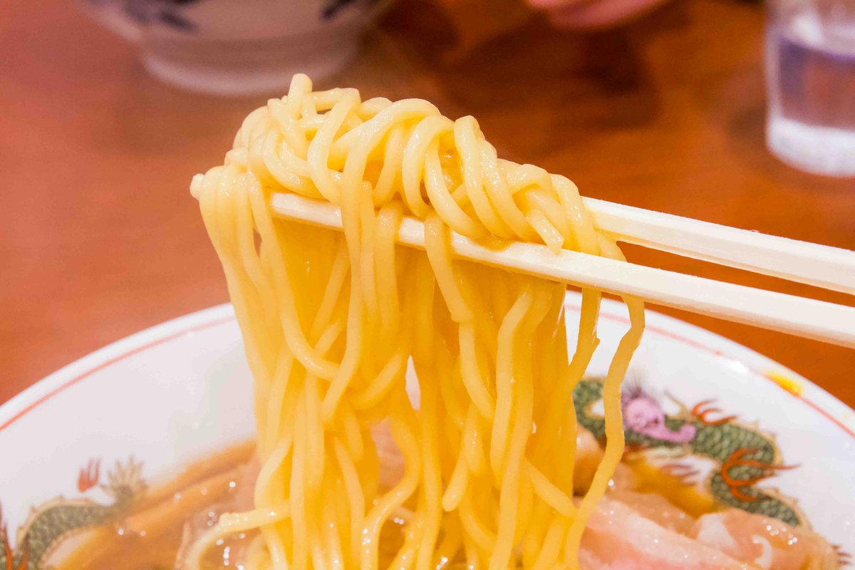 5amRamen's tweet photo. Kyoraku in Ginza (Tokyo) serves meaty, classic ramen, with a recipe going back to 1956. 

The dumplings are a must!
https://t.co/zXwYqq1zAL

#ramen #ramennoodles #Ginza #Japanesefood #noodles #eatramen #5amRamen https://t.co/gYacJnSSUQ