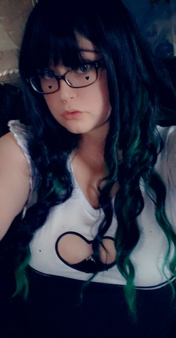 This month has been so slow for sales. I'm hoping next month with pick up and ill make better money.<a href="/tag/selling"class="tags"><span>#selling</span></a><a href="/tag/sellingcontent"class="tags"><span>#sellingcontent</span></a><a href="/tag/buyingcontent"class="tags"><span>#buyingcontent</span></a><a href="/tag/nsfw"class="tags"><span>#nsfw</span></a>