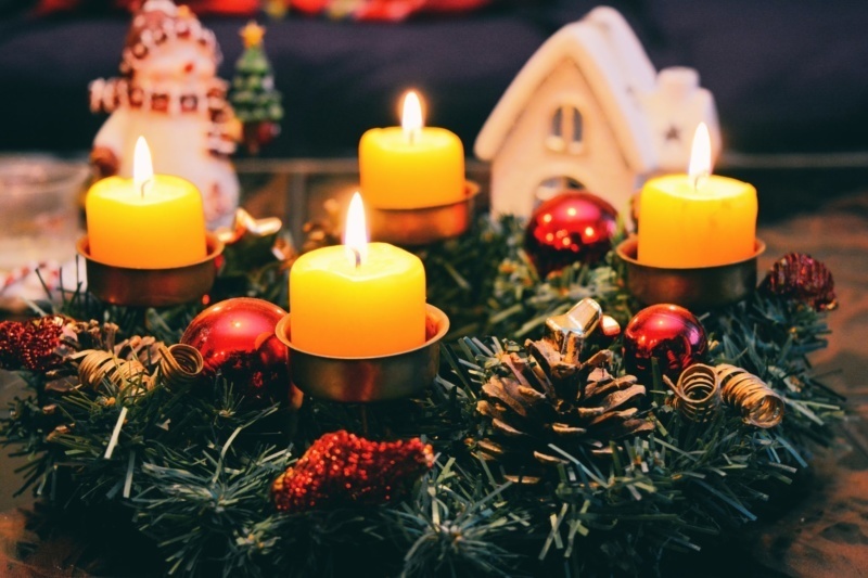 lugarespmundo's tweet photo. O Natal se aproxima e já é possível ver pelas cidades ao redor do mundo as luzes como enfeites, árvores de natal e presépios. 

Descubra mais em: https://t.co/DpFTrwqCnl
#LugaresPeloMundo🌎 https://t.co/5WzWUzdSoC