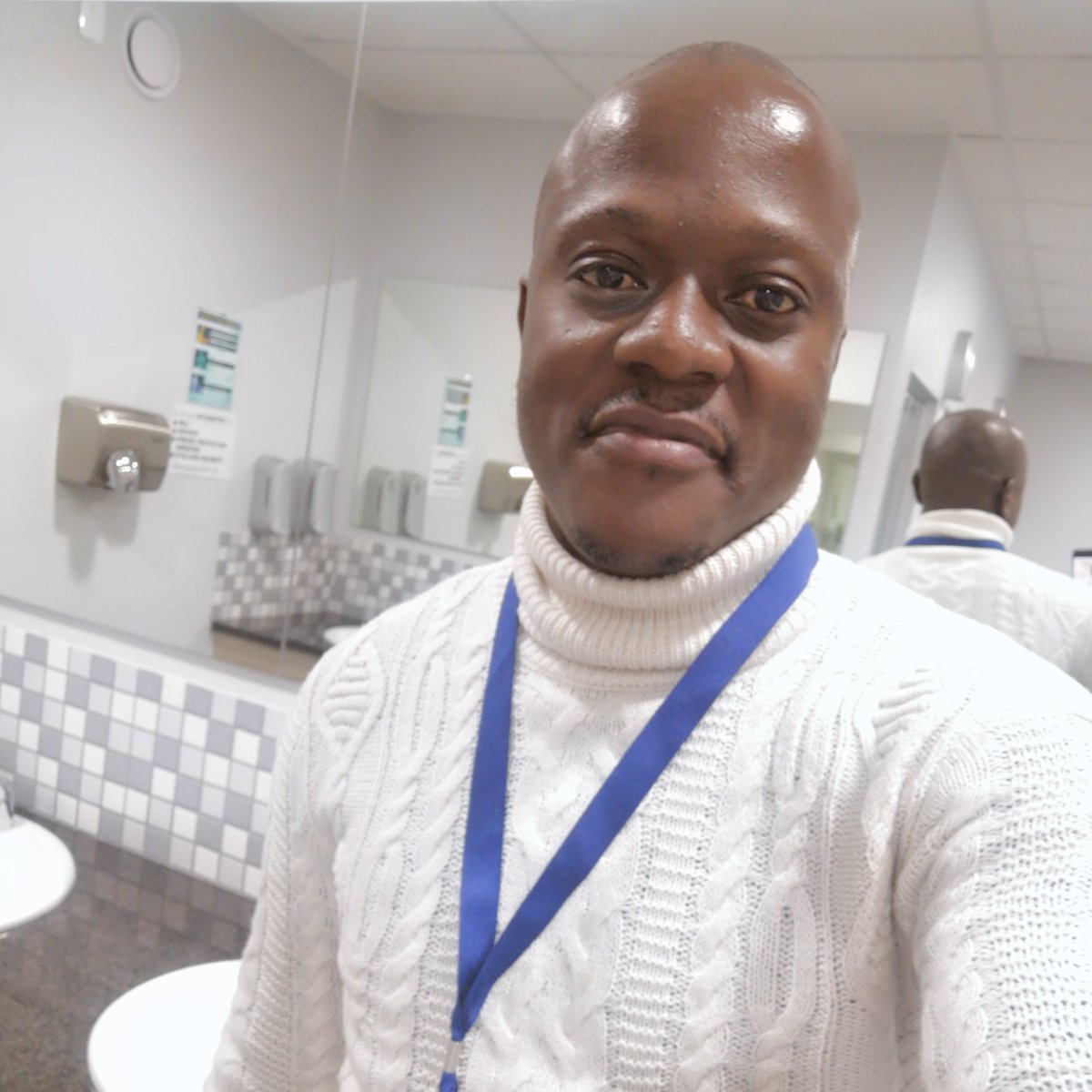 Tshepo___M's tweet photo. #NewProfilePic https://t.co/ofwU8WQWjD