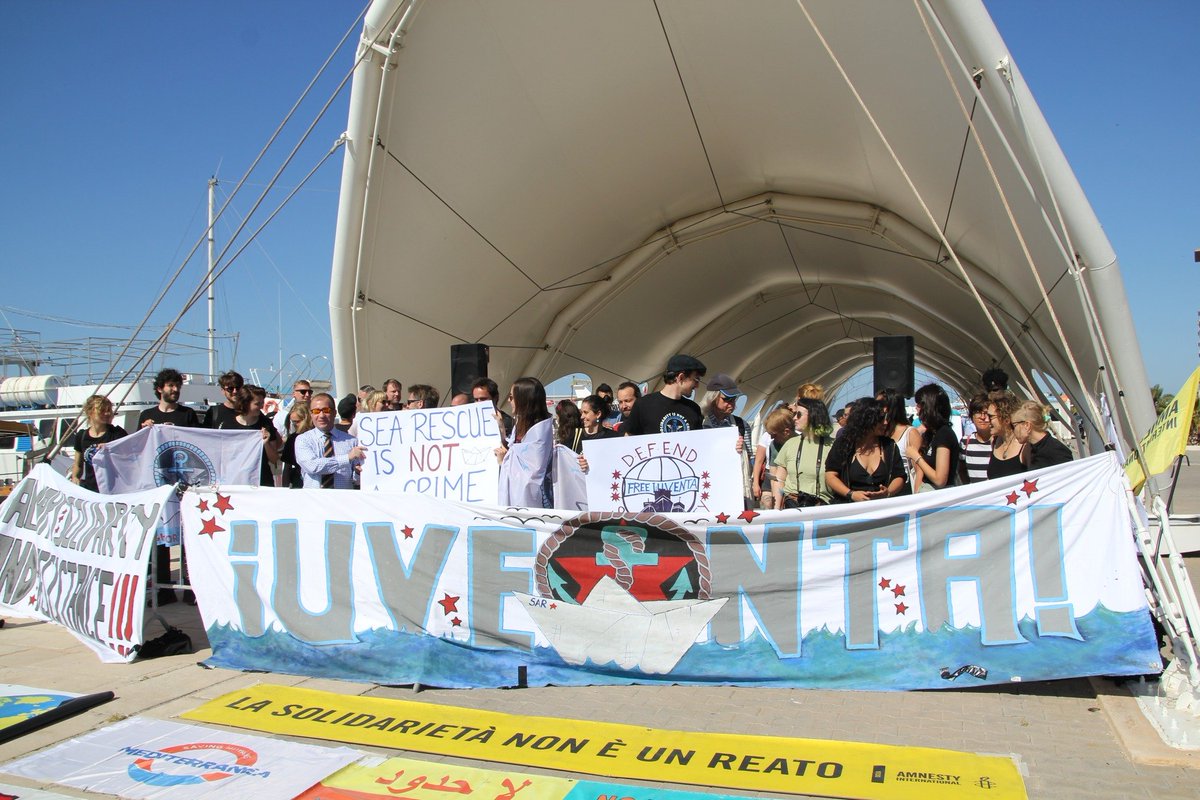 <a href="/amnestyitalia/">Amnesty Italia</a> admitted as an observer at the trial against the crew of the #Iuventa. We stand by those who save lives and defend EVERYONE's human rights: solidarity is NOT a crime. 

#Trapani <a href="/IuventaCrew/">iuventa-crew</a>