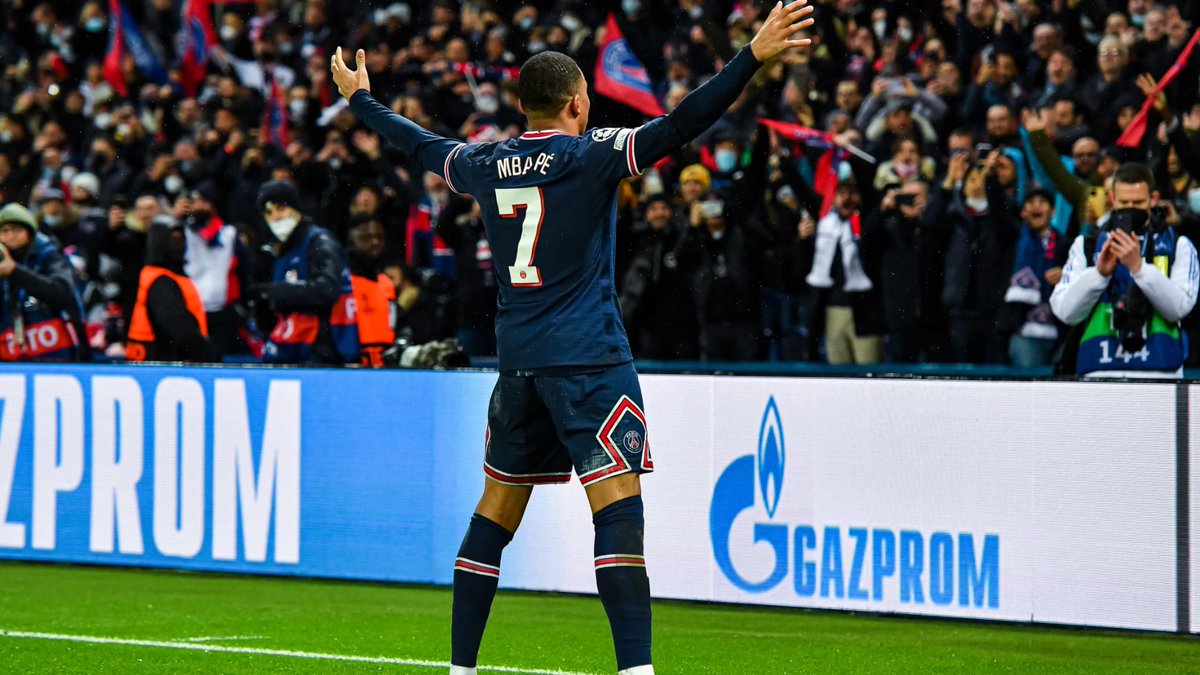 StatsKMbappe's tweet photo. 🔴🎂 Joyeux anniversaire à notre Kylian national

Carrière déjà immense à 24 ans pour le gars de Bondy🏆

Une coupe du monde, des buts à n'en plus finir, des passes décisives en pagailles, des trophées individuels qui débordent de l'armoire..
On te souhaite encore plus @KMbappe💙 https://t.co/fU5huObcDq