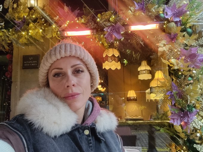 Goodbye 👋 London see you next year .&hearts;️🎄🌹🔥🔥🇨🇿💯&hearts;️&hearts;️ https://t.co/984kI5rsjC<a href="/tag/analqueen"class="tags"><span>#analqueen</span></a>