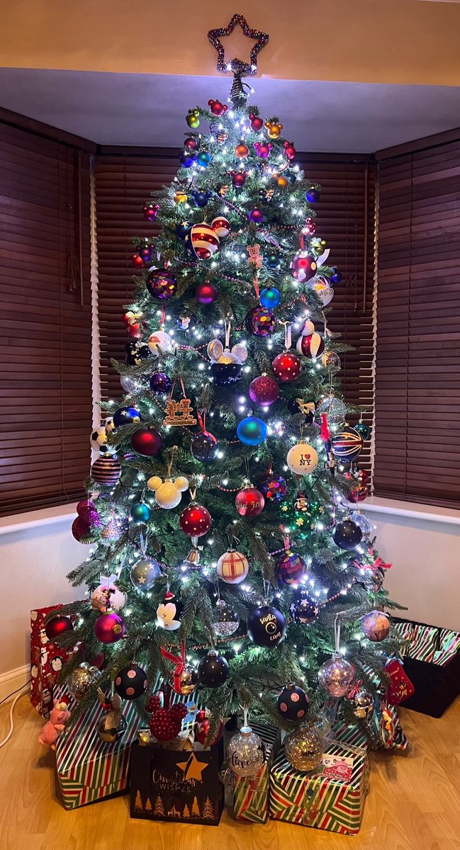 GaryCoutts3's tweet photo. #pickytree #helpisexedmyboss https://t.co/MQbehzSADp