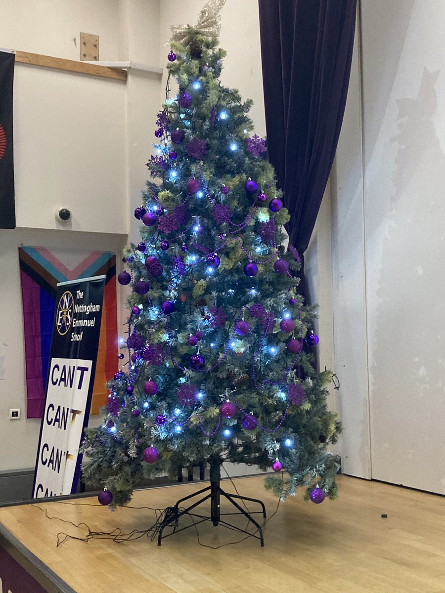 UoLAT_CEO's tweet photo. Delighted to be at @emmanuelnotts this evening for their Carol Service. A lovely way to end the school term with the school’s pupils and their wonderful staff team. https://t.co/sb45LX8dVo