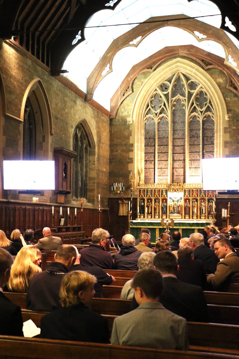 SimonBatten3's tweet photo. Last month @footsteps_pod and I launched our new book for @Helionbooks, and we were delighted to be joined for the occasion by friends, colleagues and Great War historians in the chapel of @BloxhamSchool, which was the perfect location as it provided us with the book's title. 1/2 https://t.co/8TlDvbYgtn