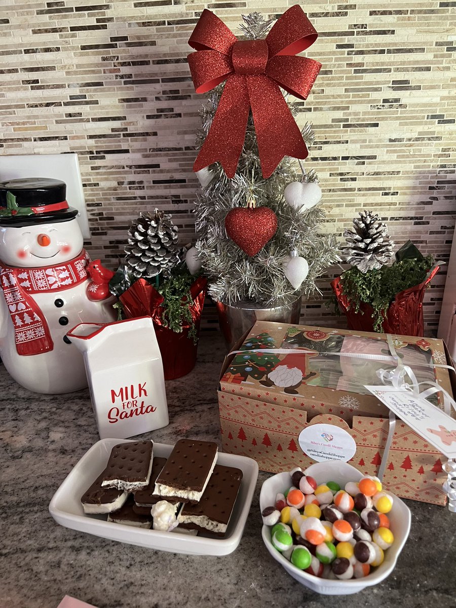 MarisaAshley_'s tweet photo. Order candy from Riley’s Candii Shoppe for a unique and tasty stocking stuffer 🫶🎄 https://t.co/nQlr1Xh54e https://t.co/EKntxofAoW