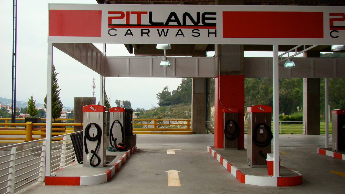 ccEsmeralda's tweet photo. ¡Encuentra a nuestros amigos de Pitlane - Carwash en nuestro centro comercial ! https://t.co/aafsodFMti