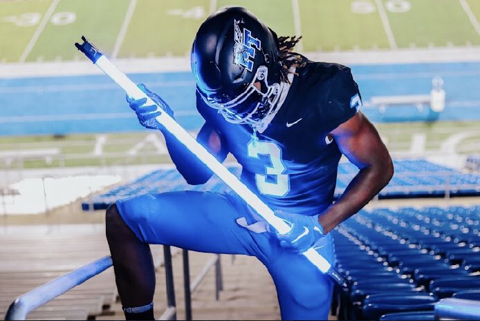 #AGTG After a great conversation with <a href="/CoachStock/">Coach Stock</a> I’m blessed to receive an official Offer from middle Tennessee university #GoRaiders <a href="/MTFB_Recruiting/">Middle Tennessee Football Recruiting</a> @CoachRoyston_MT @RWrightRivals <a href="/ZBlostein247/">Zach Blostein</a> <a href="/coachedhill/">Coach Ed Hill</a> <a href="/ChadSimmons_/">ChadSimmons</a> <a href="/Jeff_XOS/">Jeff Martin - Catapult</a>
